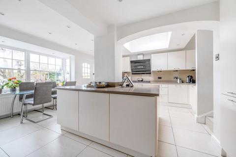 4 bedroom detached house for sale, New Barnet,  London,  EN5