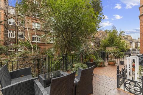 3 bedroom apartment to rent, Bina Gardens, South Kensington, SW5