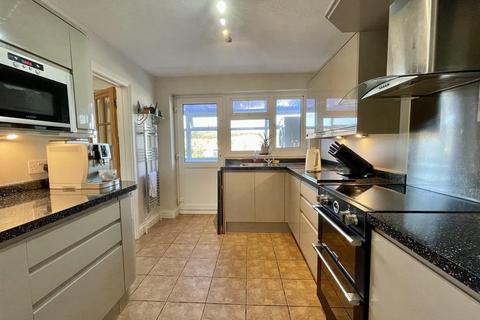 4 bedroom semi-detached house for sale, Valley Dene, Newhaven