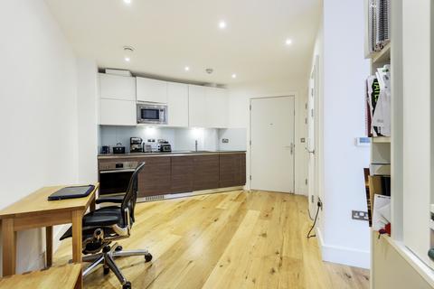 Flat to rent, Molesworth Street London SE13