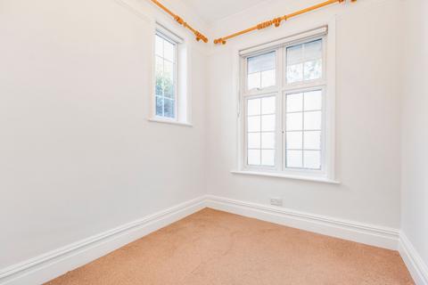 2 bedroom apartment to rent, Suffolk Road, London, SW13