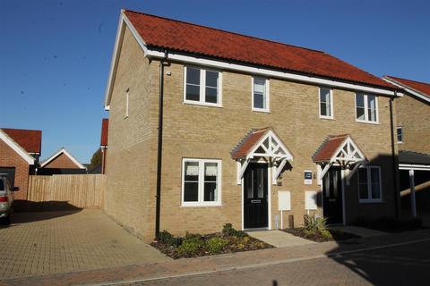 2 bedroom semi-detached house to rent, Stradbroke