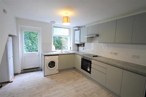 4 bedroom house to rent, Inverness Road, Brighton