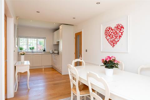 Holly Court Crabtree Green, Collingham, Wetherby, LS22 5AB