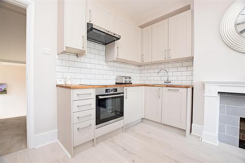 2 bedroom apartment for sale, High Street, Kingston Upon Thames