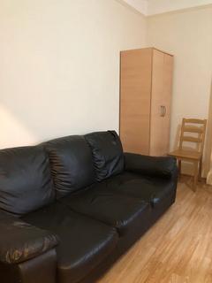 2 bedroom flat to rent, Chichele Road, Willesden Green