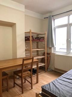 2 bedroom flat to rent, Chichele Road, Willesden Green