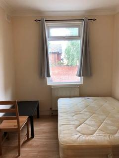 2 bedroom flat to rent, Chichele Road, Willesden Green