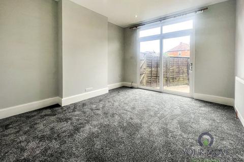 3 bedroom semi-detached house to rent, Abbey Road, West Midlands B67