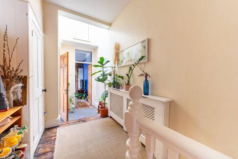 3 bedroom flat for sale, Palermo Road, Kensal Green, London, NW10