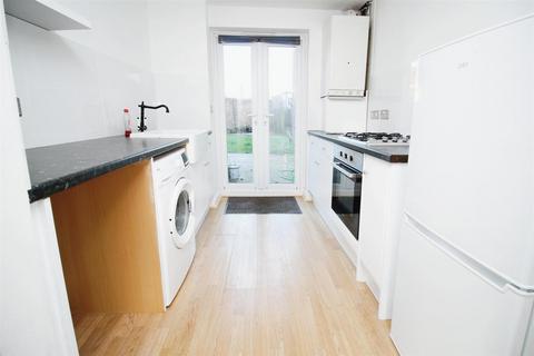 1 bedroom maisonette to rent, Lomond Road, Hemel Hempstead HP2