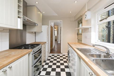 2 bedroom end of terrace house to rent, Mortlake SW14