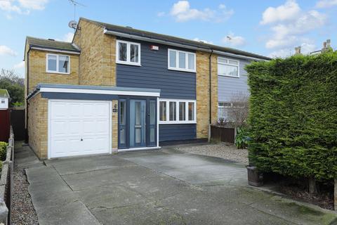 4 bedroom semi-detached house for sale, Albion Road, Birchington, CT7