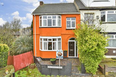 3 bedroom end of terrace house for sale, Macdonald Road, Gillingham ME7