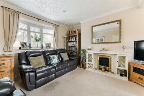 3 bedroom terraced house for sale, Preston Lane, Tadworth