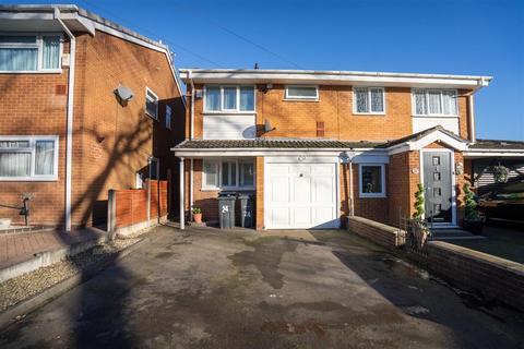 3 bedroom semi-detached house to rent, Birmingham B33