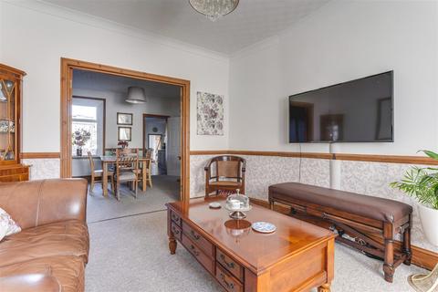 25 Gloucester Road, Enfield, EN2 0EX