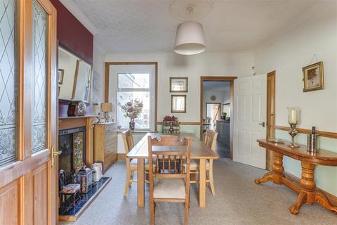 25 Gloucester Road, Enfield, EN2 0EX