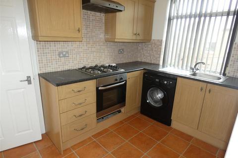 2 bedroom flat to rent, Marondale Avenue, Walkergate