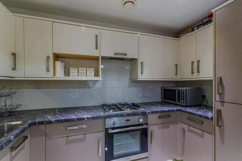 2 bedroom flat for sale, Kenton Road, Harrow, HA3