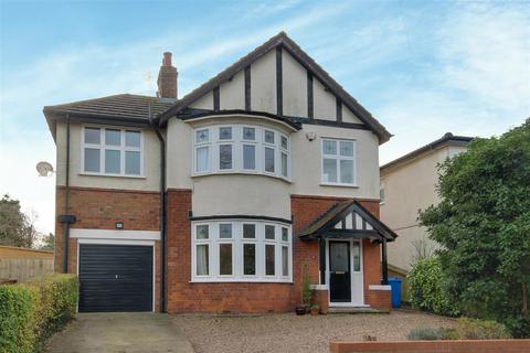 4 bedroom detached house for sale, Swanland Road, Hessle