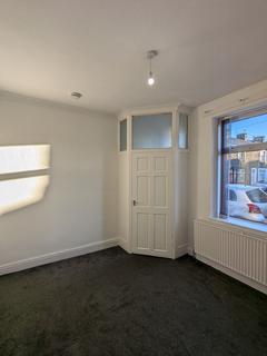 2 bedroom terraced house to rent, Ada Street, Burnley BB10