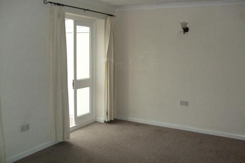 3 bedroom terraced house to rent, Sandringham Road, Rainham ME8