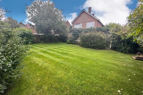 3 bedroom detached house for sale, Wendover Road, Manchester