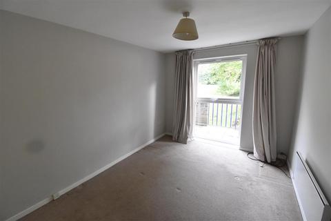 1 bedroom flat to rent, Glenbuck Road, Surbiton