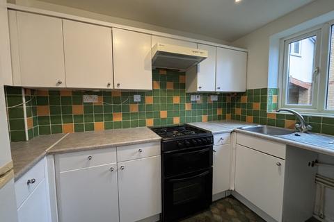 2 bedroom semi-detached house to rent, Regency Court, Gillingham, SP8