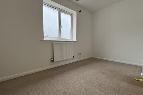 2 bedroom semi-detached house to rent, Regency Court, Gillingham, SP8