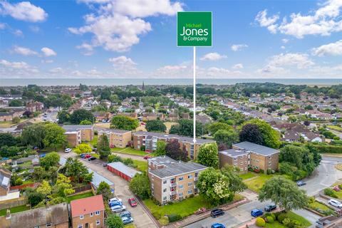 2 bedroom flat for sale, Sunningdale Court, Jupps Lane, Goring-by-Sea, Worthing, BN12