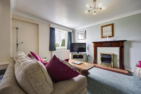 3 bedroom link detached house for sale, 16 Manor Close, Burton In Lonsdale