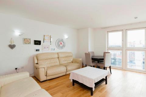 1 bedroom apartment to rent, New Providence Wharf, Fairmont Avenue, London, E14