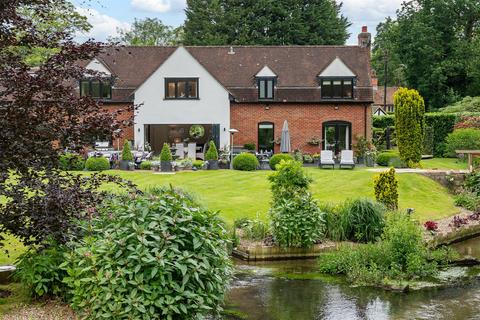 5 bedroom detached house for sale, Hertford Road, Welwyn