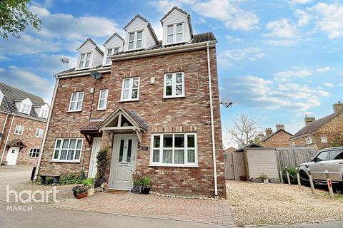 3 bedroom semi-detached house for sale, Old Bakery Close, Wimblington