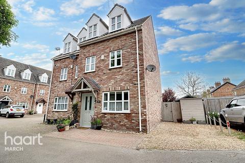 3 bedroom semi-detached house for sale, Old Bakery Close, Wimblington