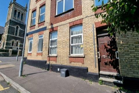 2 bedroom flat to rent, Trinity Street, Barry, The Vale Of Glamorgan. CF62 7EU