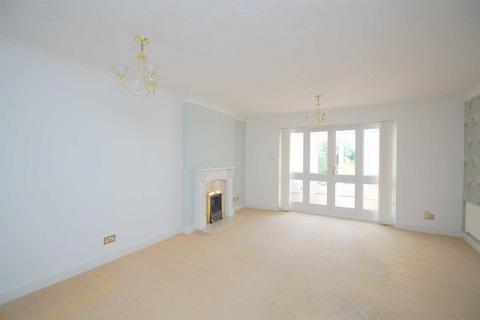 2 bedroom semi-detached house to rent, Lennox Gardens, Temple Newsam