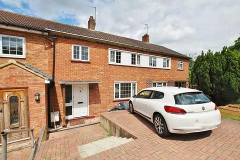 3 bedroom terraced house to rent, Bushy Hill Drive, Guildford GU1