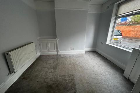 2 bedroom terraced house to rent, Townley Street, Middleton,