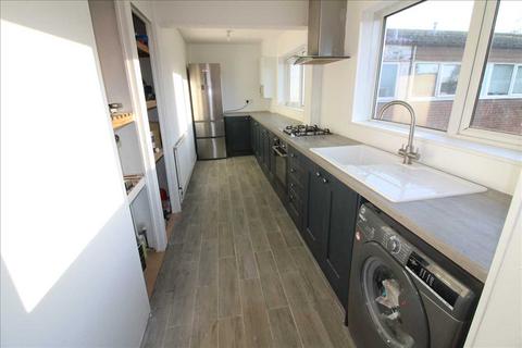 2 bedroom maisonette for sale, Milton Keynes MK12