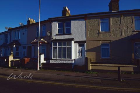 3 bedroom terraced house to rent, Canterbury Street Gillingham ME7