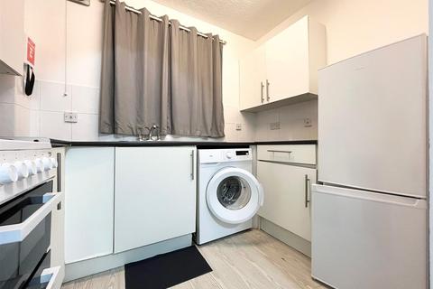 1 bedroom flat to rent, Keats Close, Scotland Green Road, Enfield