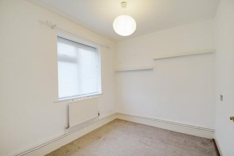 2 bedroom maisonette to rent, Whitethorn Avenue, West Drayton UB7