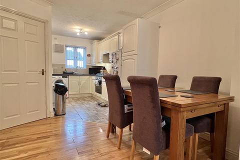 24 Cherry Tree Road, Axminster, EX13 5GQ