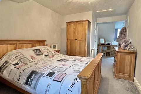 24 Cherry Tree Road, Axminster, EX13 5GQ