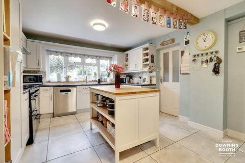 53 Burton Road, Streethay, Lichfield, WS13 8LR