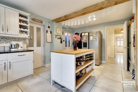 53 Burton Road, Streethay, Lichfield, WS13 8LR