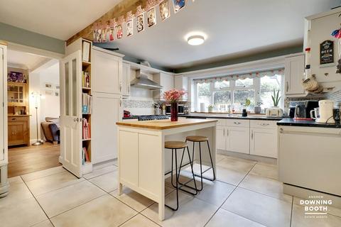 53 Burton Road, Streethay, Lichfield, WS13 8LR